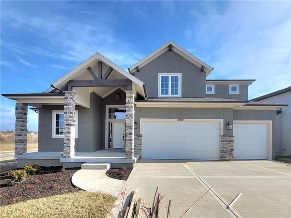 18221 Oakmont Street, Overland Park, KS 66013
