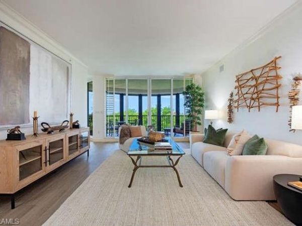 8990 Bay Colony DR, Unit 302, NAPLES, FL 34108