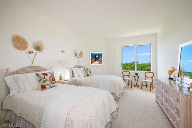 8990 Bay Colony Dr, Unit 302, Naples, FL 34108 Photo