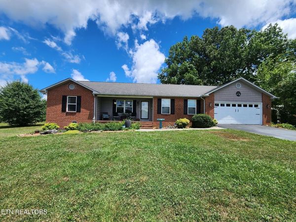 2426 Bowman Loop, Crossville, TN 38571