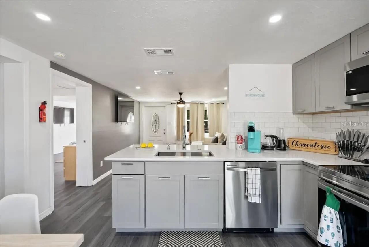 5332 Nutmeg Avenue, Sarasota, FL 34231 Photo