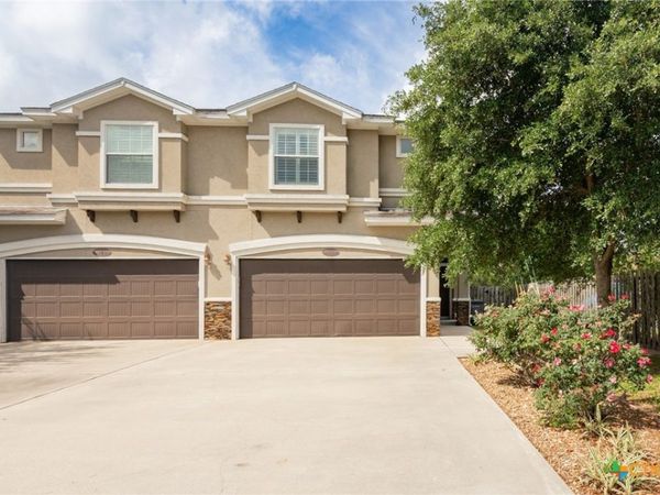111 Fleetwood Drive, Victoria, TX 77901