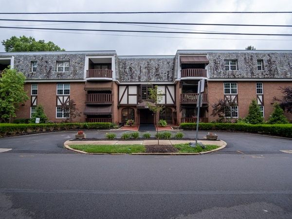 136 Centennial Ave. Unit#307, Sewickley, PA 15143
