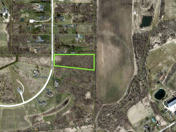 8808 S Hill Road, Marengo, IL 60152