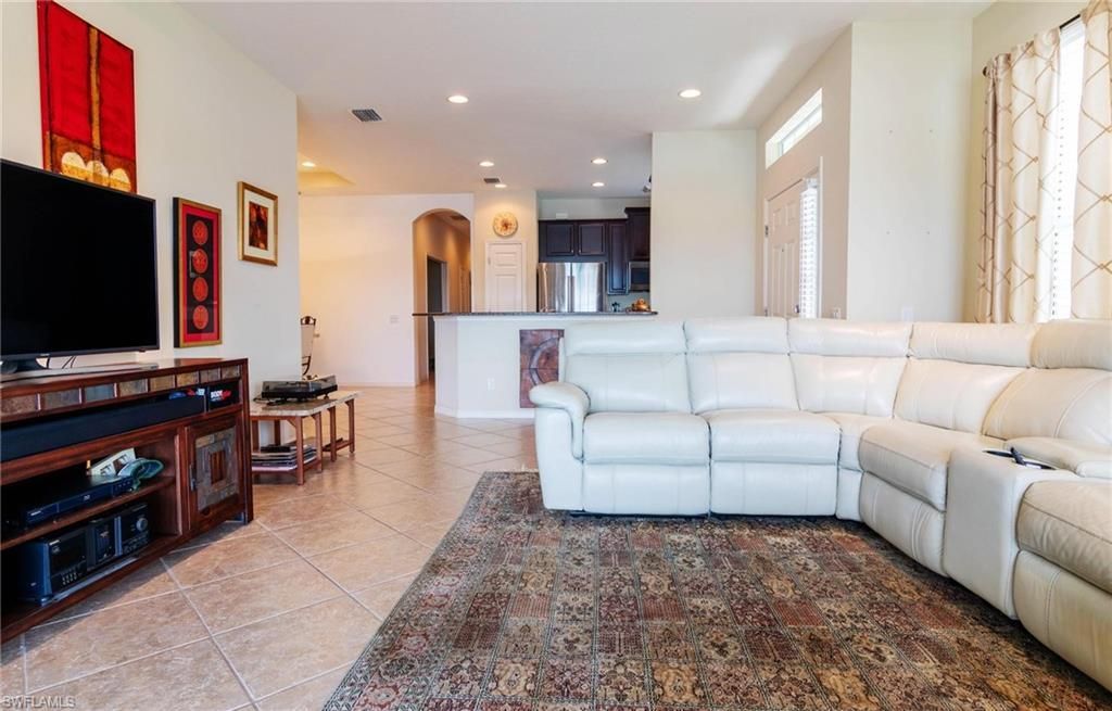 2638 Anguilla Dr, Cape Coral, FL 33991 Photo