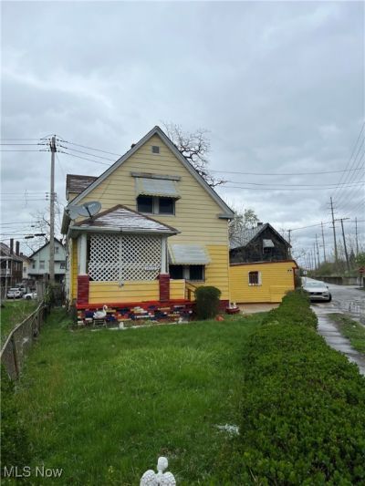 14517 Scioto Avenue, Cleveland, OH 44112 Main Photo