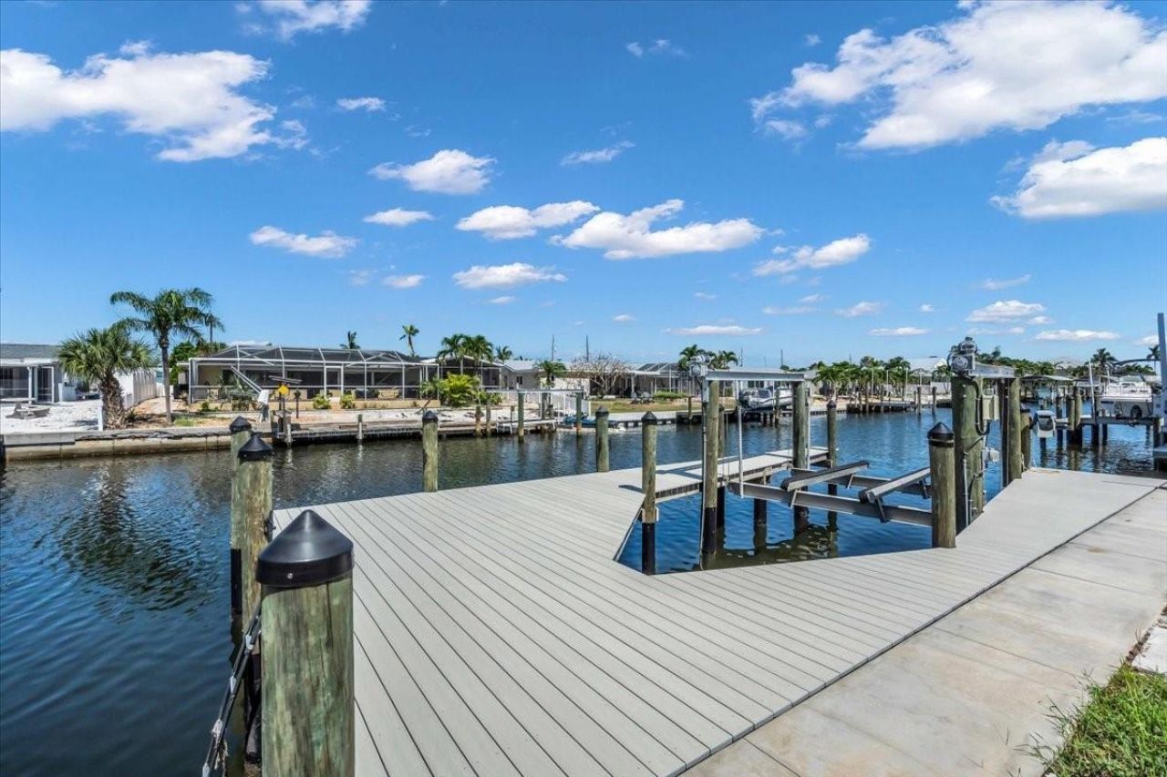 3816 Royal Palm Drive, Bradenton, FL 34210 Photo