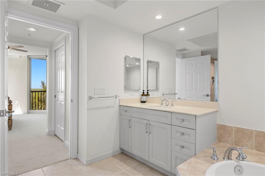 1065 Borghese Ln, Unit 403, Naples, FL 34114 Photo