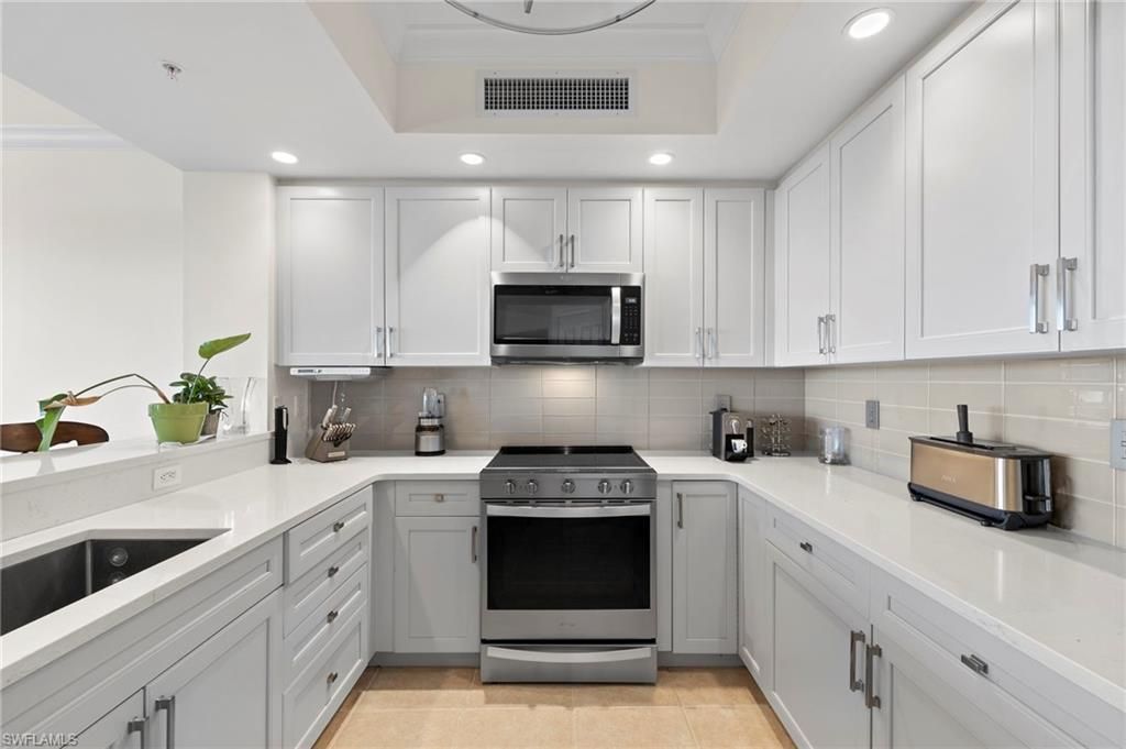 1065 Borghese Ln, Unit 403, Naples, FL 34114 Photo