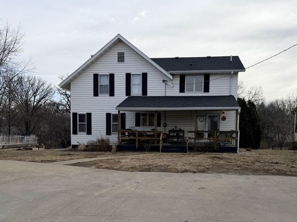 102 Forest Drive, Fairfield, IA 52556