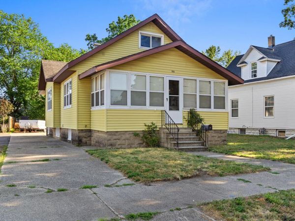 1119 Columbus Avenue, Grand Haven, MI 49417