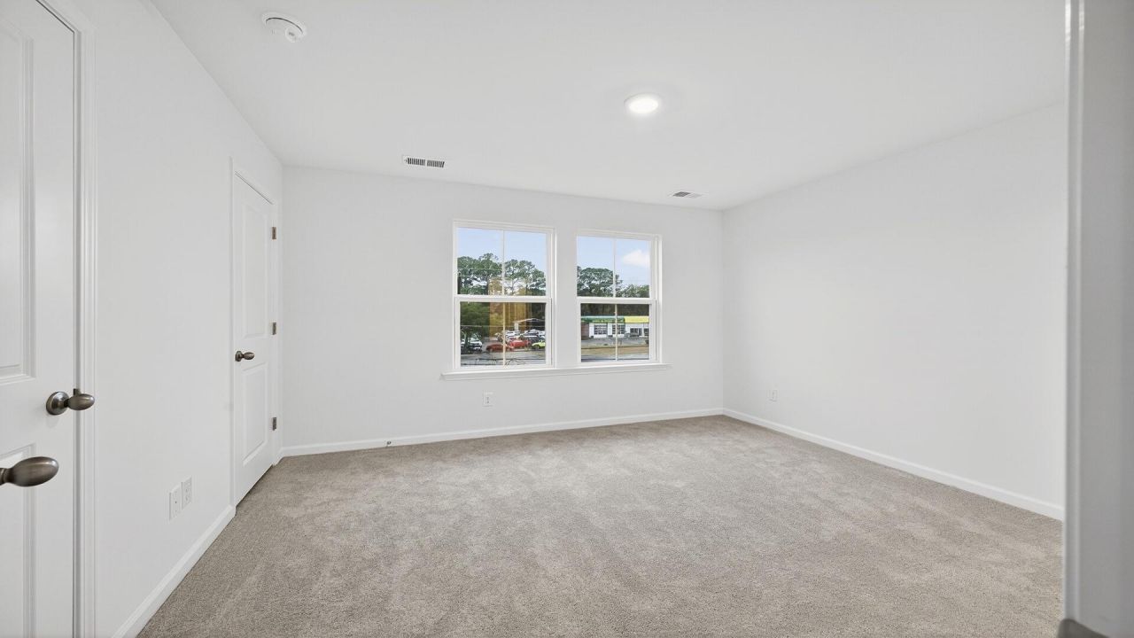 4633 Forest Hills Drive Photo 10