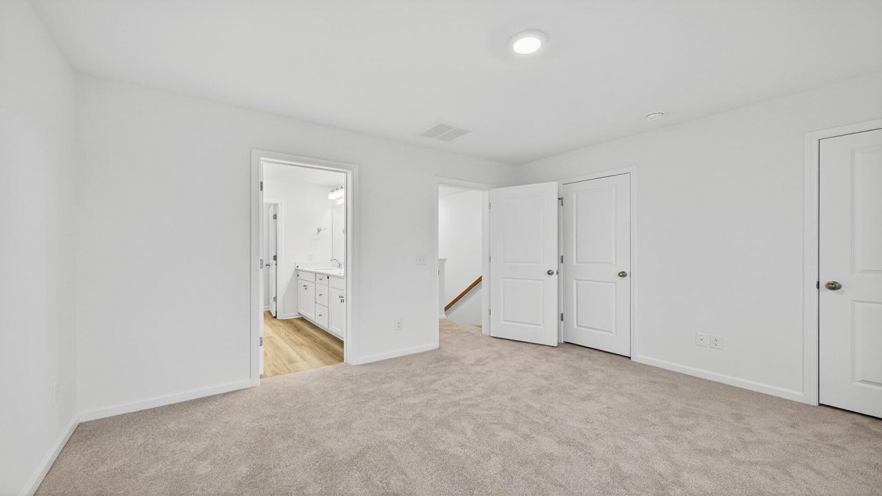 4633 Forest Hills Drive Photo 11