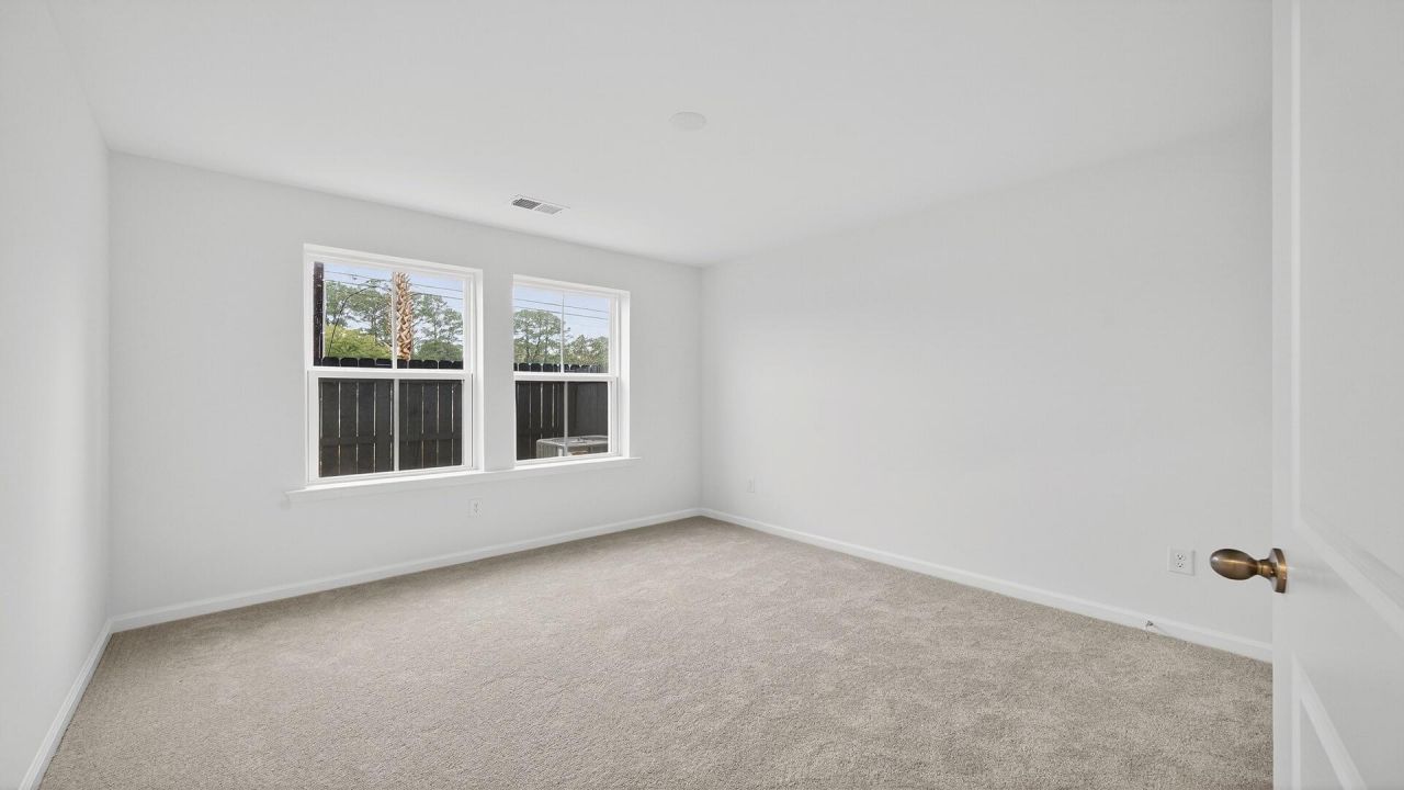 4633 Forest Hills Drive Photo 18