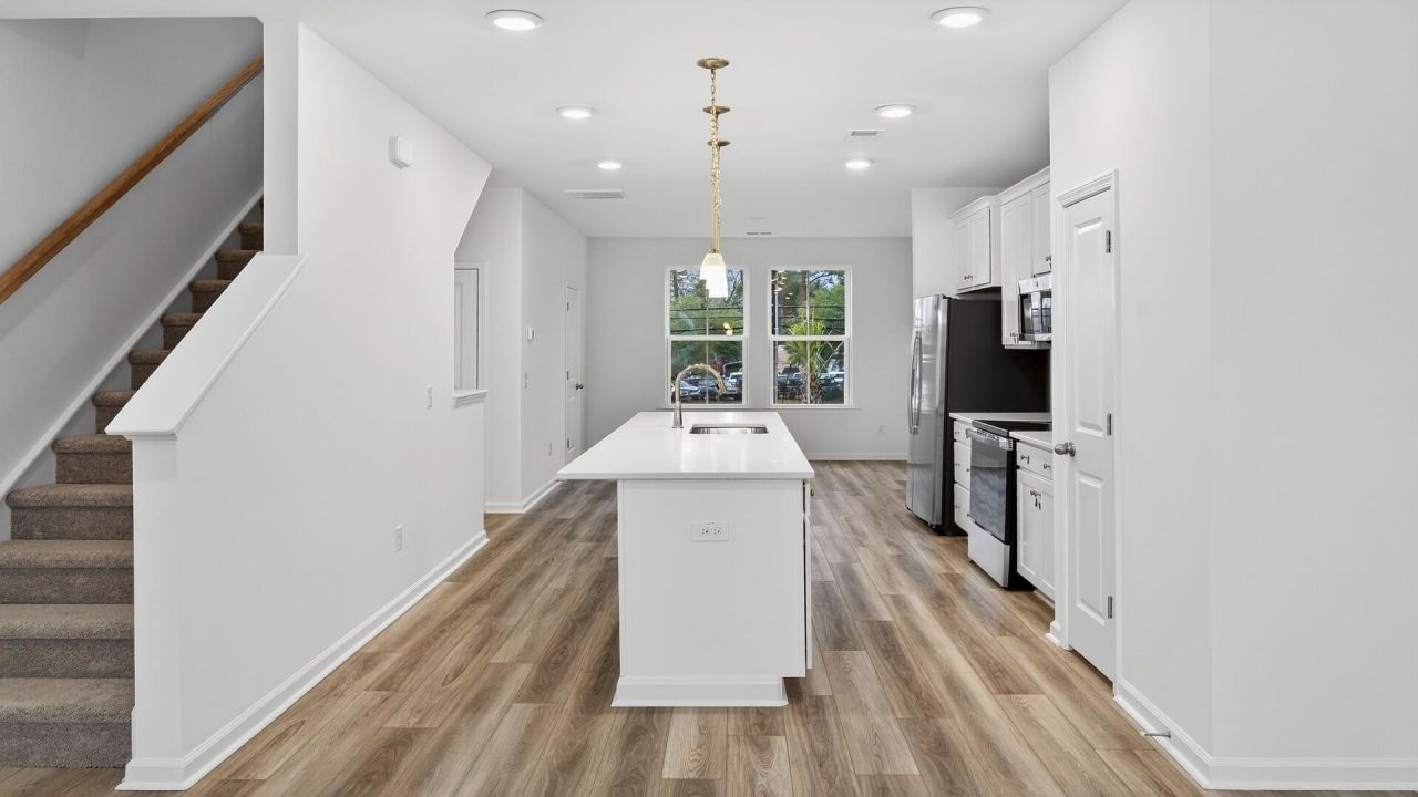 4633 Forest Hills Drive Photo 6