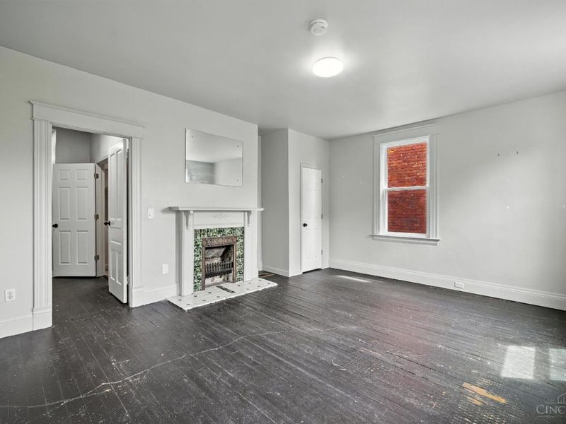 404 Warner Street, Cincinnati, OH 45219 Photo 5