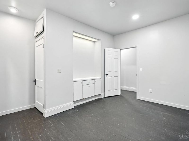 404 Warner Street, Cincinnati, OH 45219 Photo 9
