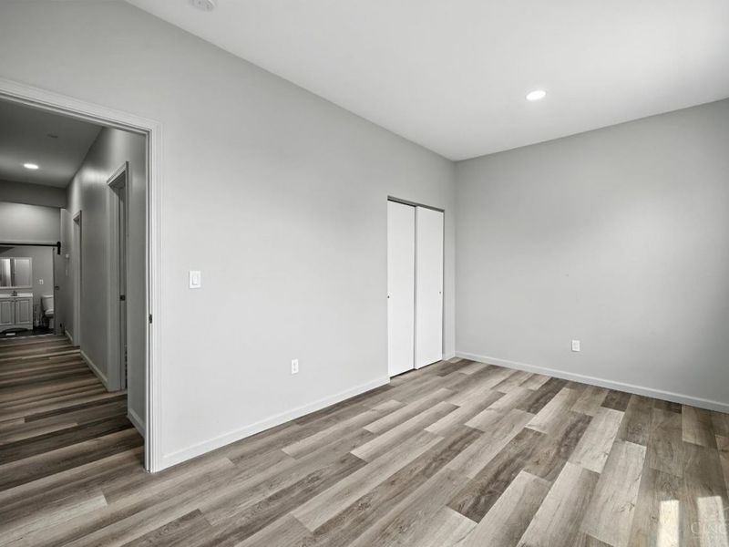316 Klotter Avenue, Cincinnati, OH 45219 Photo 6