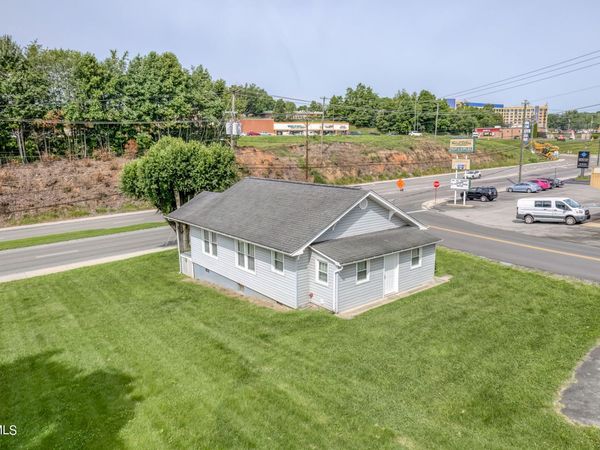 285 Gate City Highway, Bristol, VA 24201