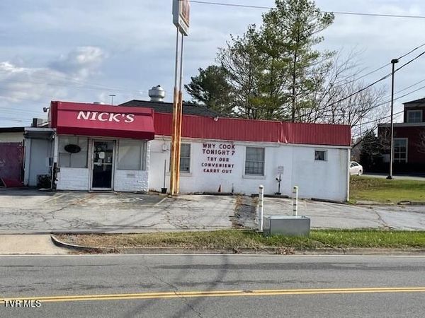 1916 Sherwood Road, Kingsport, TN 37664