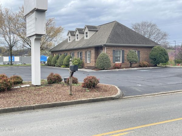 111 West Elk / Charlie Robinson Avenue, Elizabethton, TN 37643