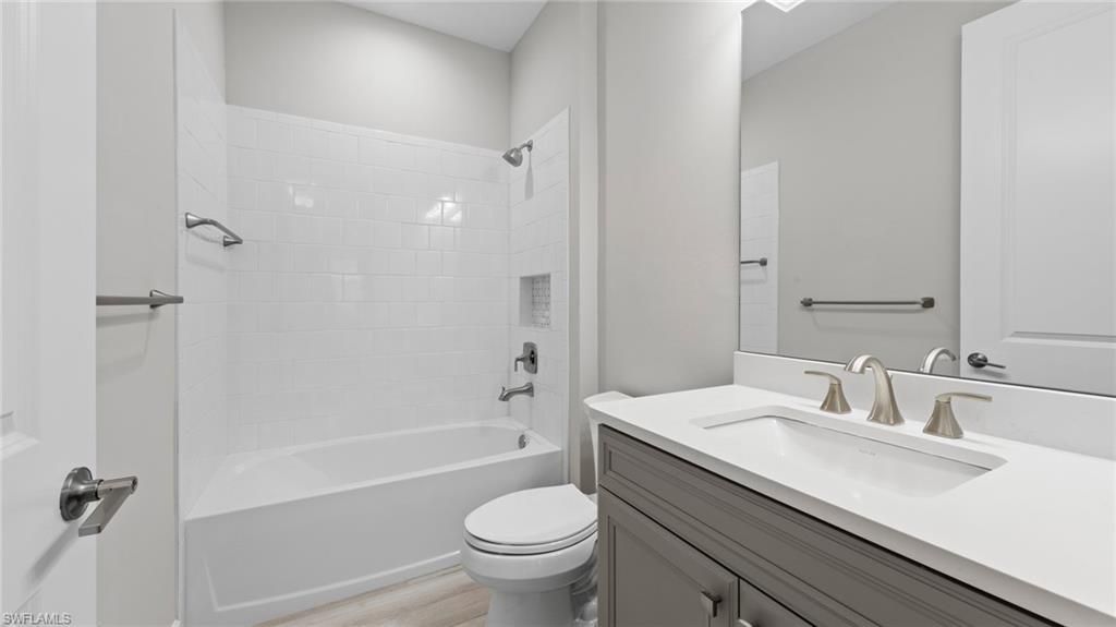 4592 Skysail Dr, Naples, FL 34120 Photo
