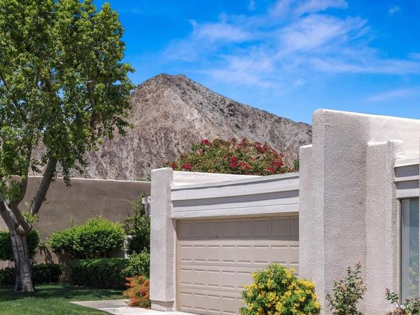 48114 Calle Seranas, La Quinta, CA 92253
