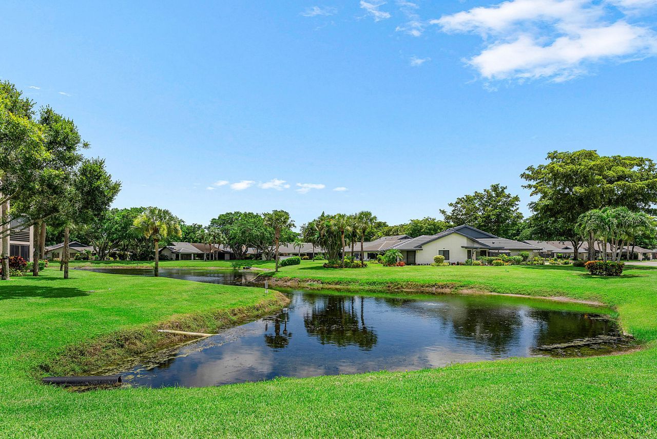 10110 Cedar Point Boulevard, Unit 203, Boynton Beach, FL 33437 Photo