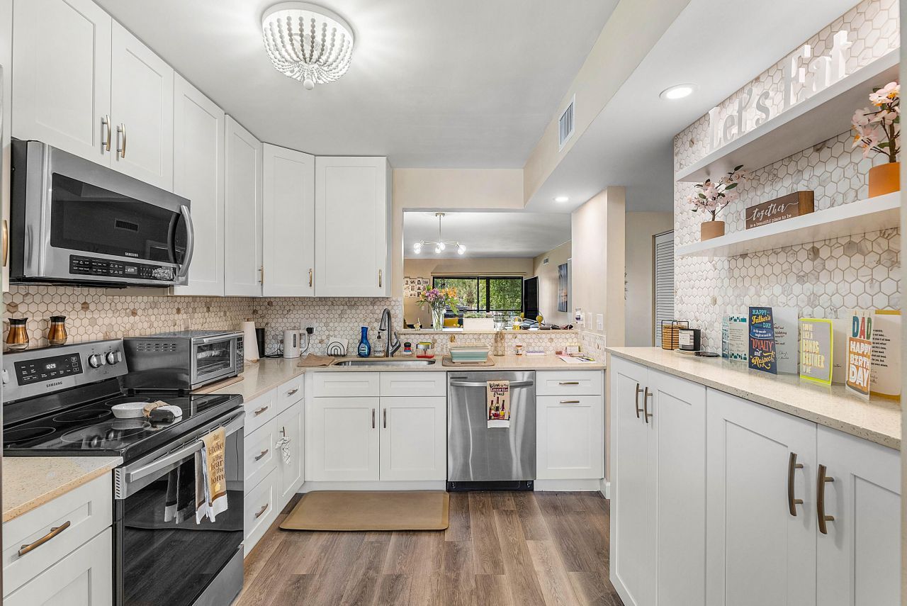 10110 Cedar Point Boulevard, Unit 203, Boynton Beach, FL 33437 Photo