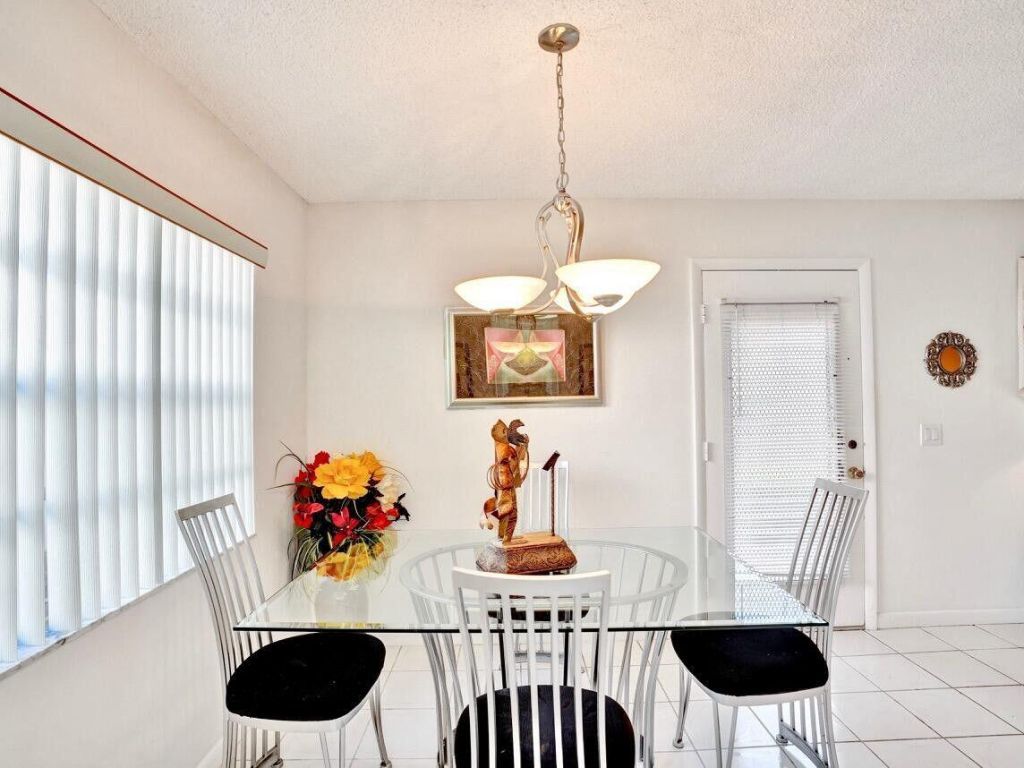 298 Burgundy G, Delray Beach, FL 33484 Photo