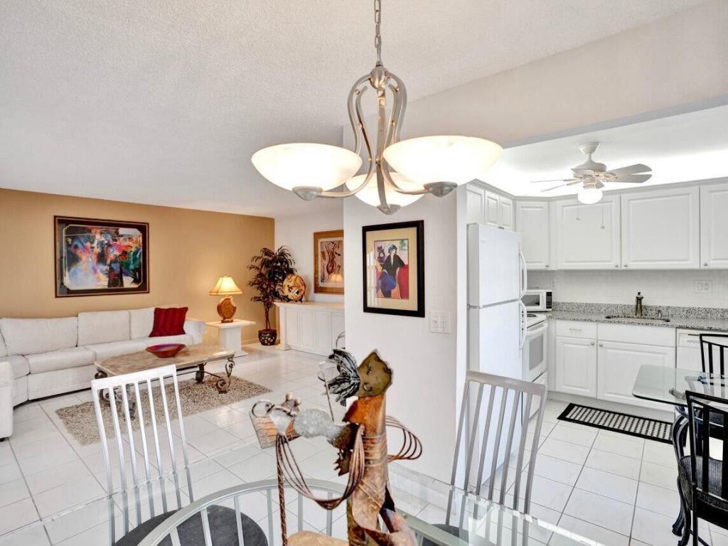 298 Burgundy G, Delray Beach, FL 33484 Photo