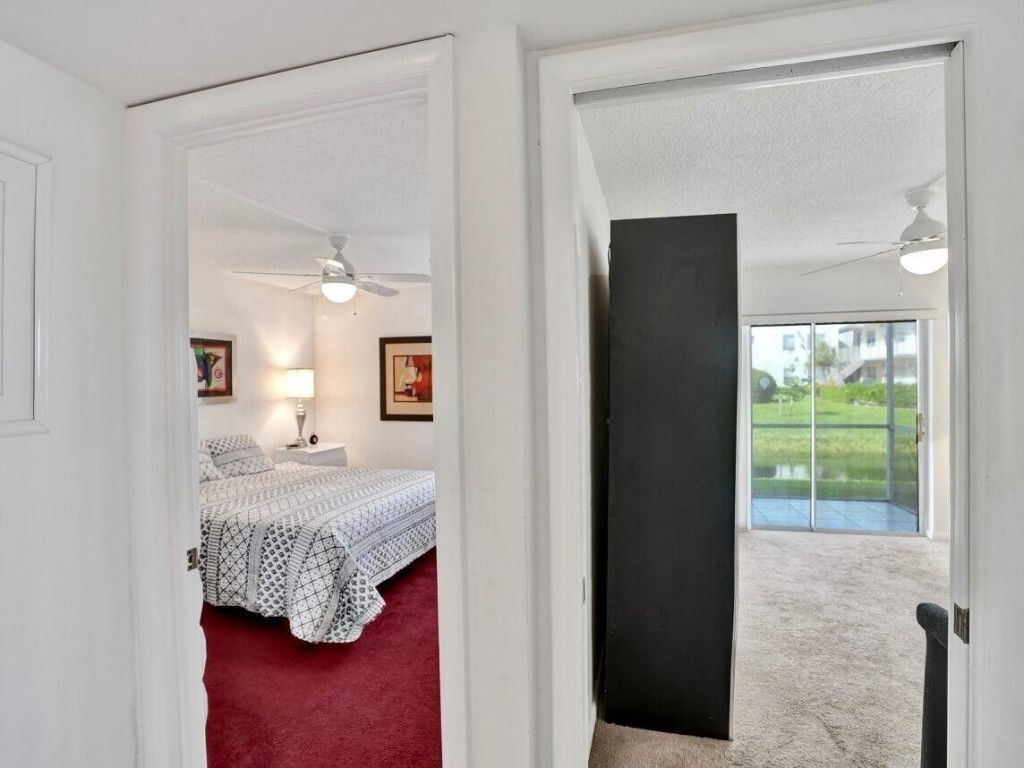 298 Burgundy G, Delray Beach, FL 33484 Photo