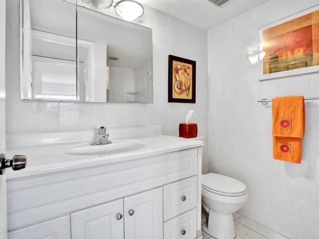 298 Burgundy G, Delray Beach, FL 33484 Photo