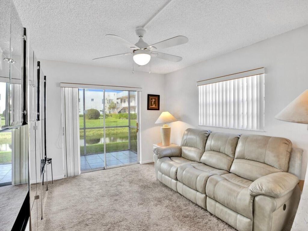 298 Burgundy G, Delray Beach, FL 33484 Photo