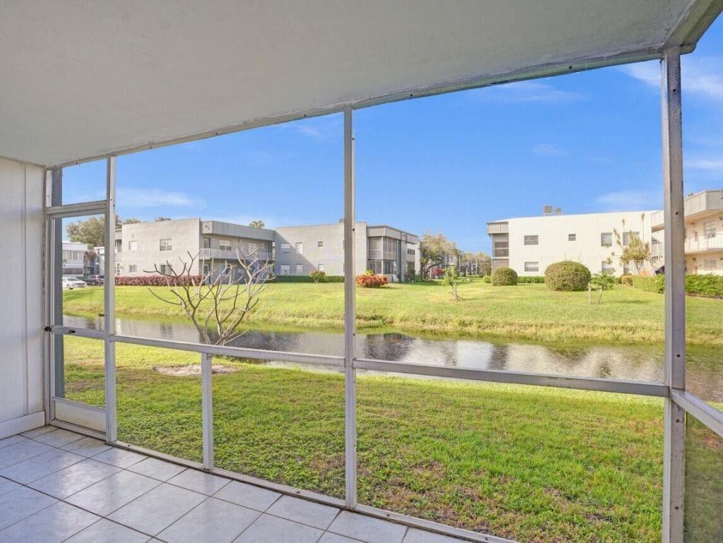 298 Burgundy G, Delray Beach, FL 33484 Photo