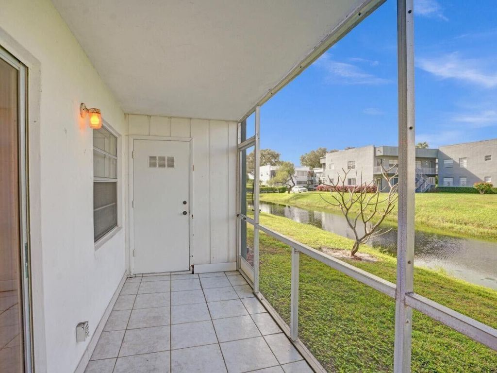 298 Burgundy G, Delray Beach, FL 33484 Photo