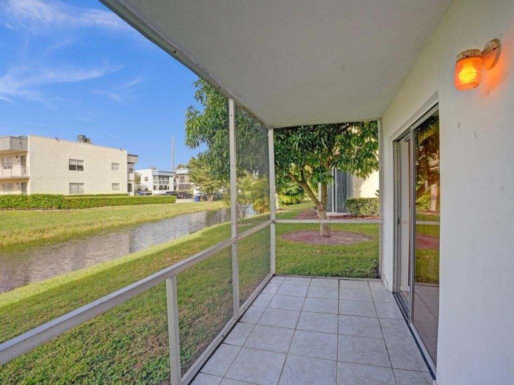 298 Burgundy G, Delray Beach, FL 33484 Photo