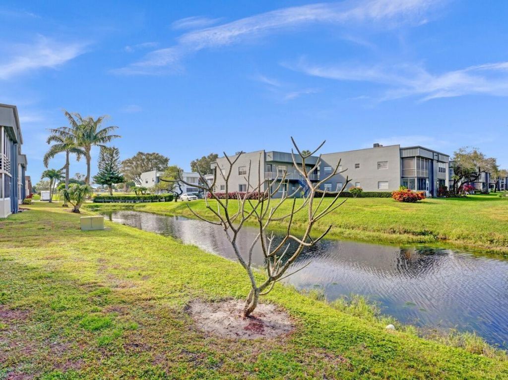 298 Burgundy G, Delray Beach, FL 33484 Photo