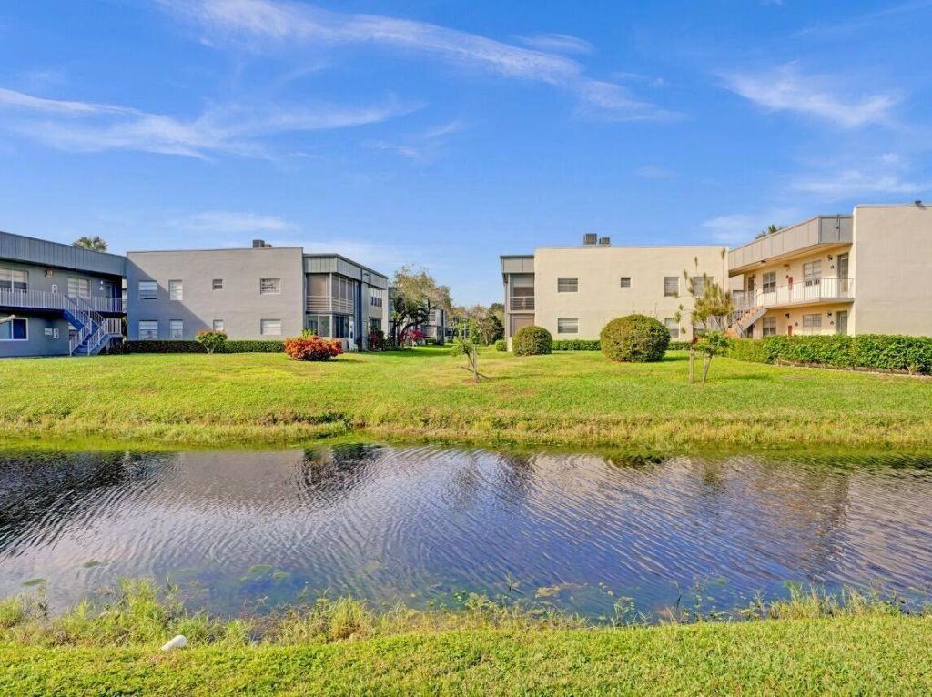 298 Burgundy G, Delray Beach, FL 33484 Photo
