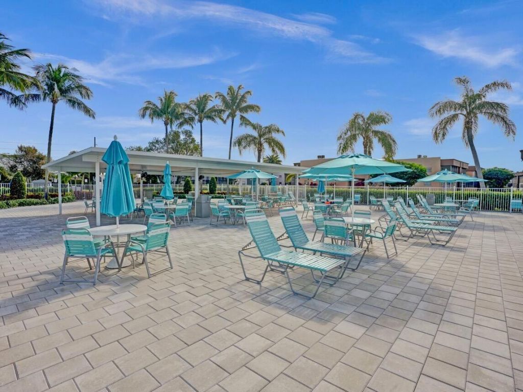 298 Burgundy G, Delray Beach, FL 33484 Photo
