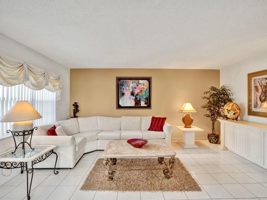298 Burgundy G, Delray Beach, FL 33484 Photo