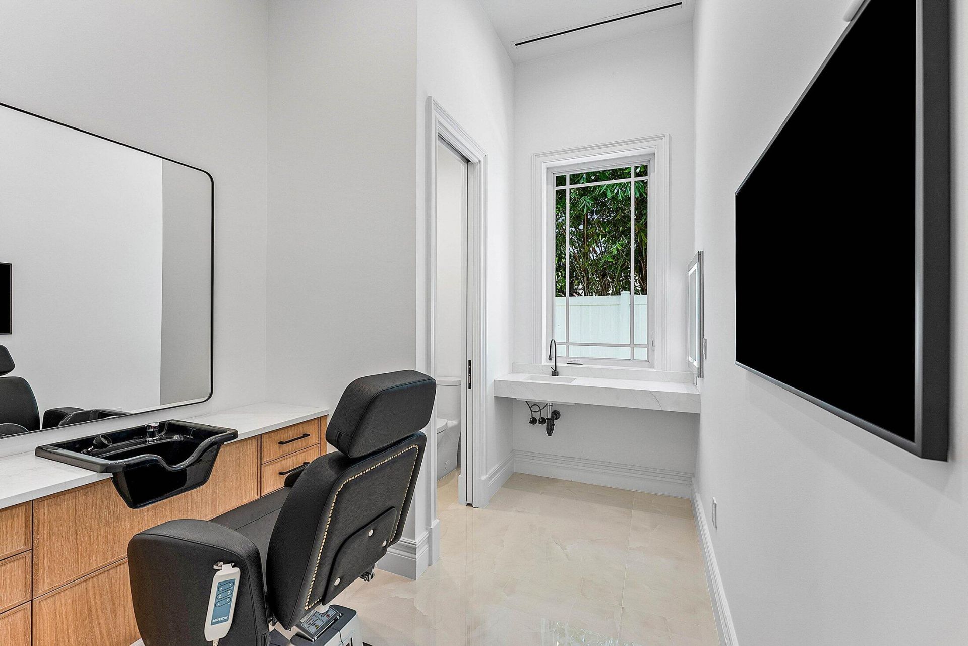 2002 NW 4th Avenue, Delray Beach, FL 33444 Photo