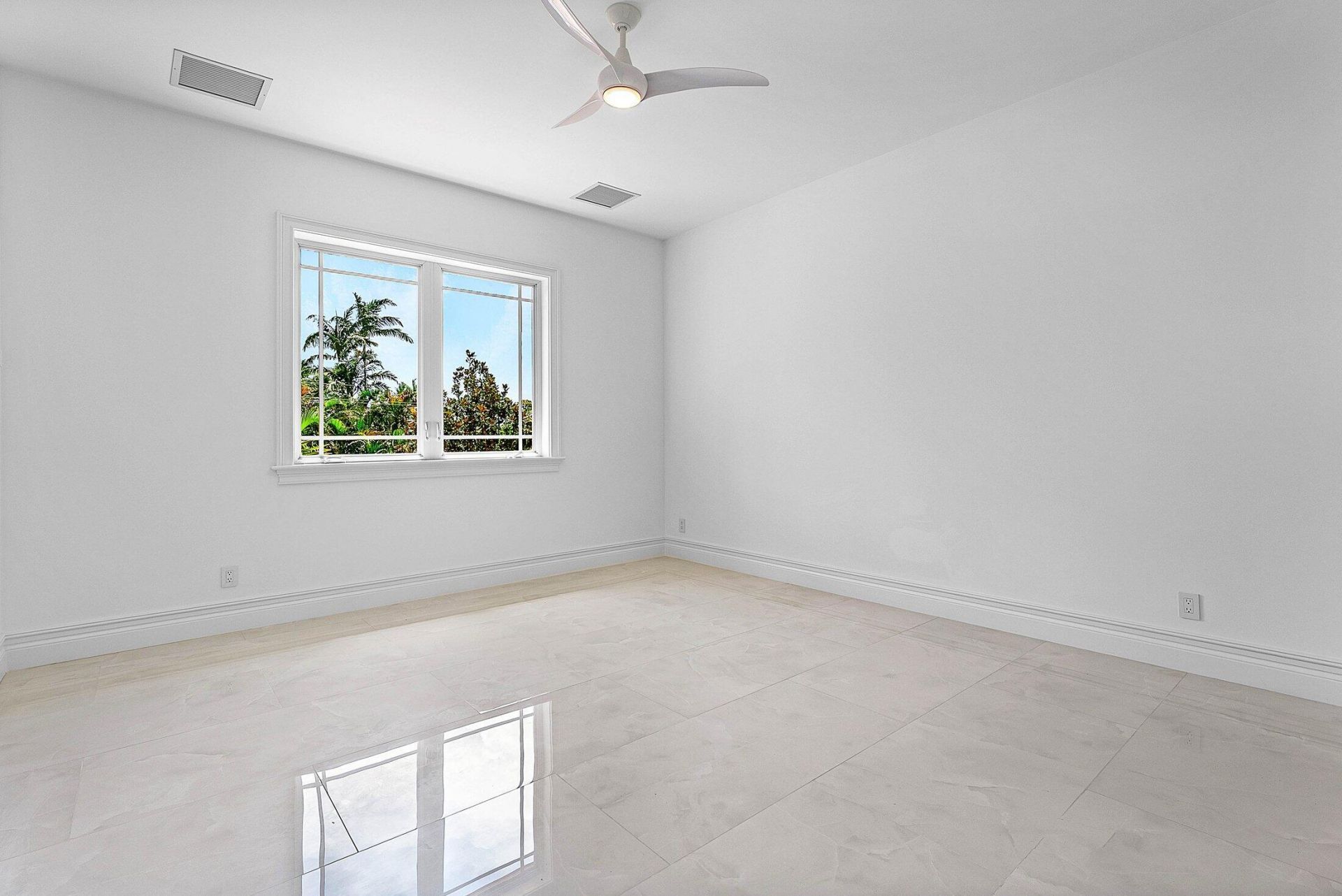 2002 NW 4th Avenue, Delray Beach, FL 33444 Photo