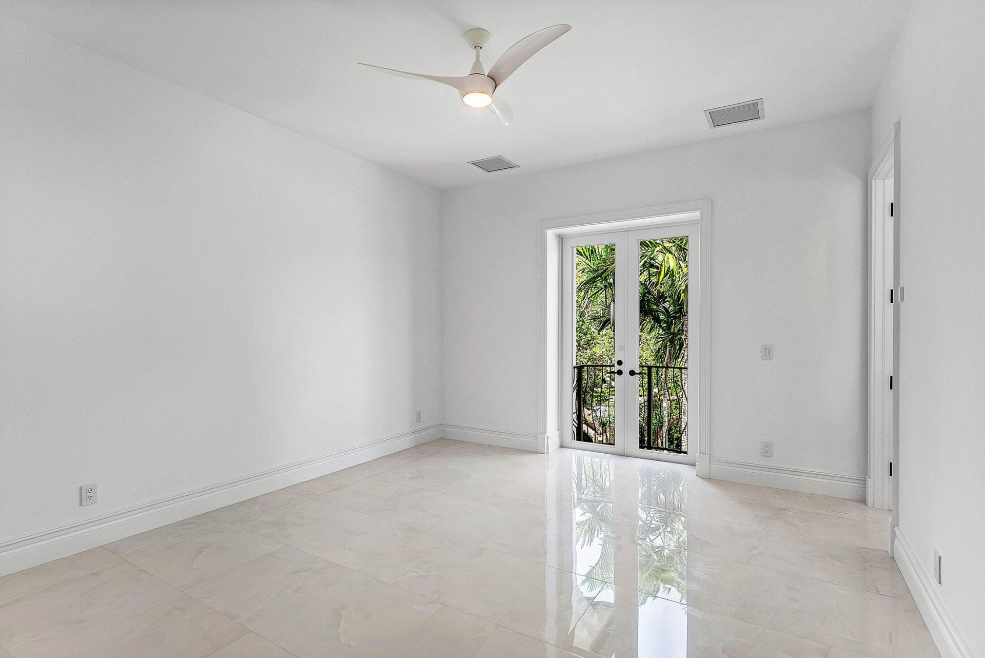 2002 NW 4th Avenue, Delray Beach, FL 33444 Photo