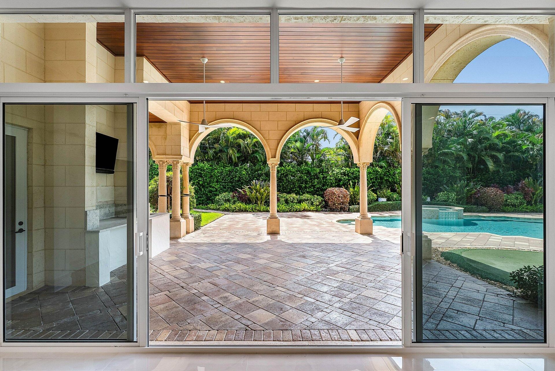 2002 NW 4th Avenue, Delray Beach, FL 33444 Photo