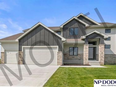 5410 N 195 Street, Elkhorn, NE 68022