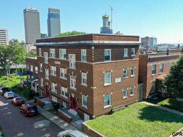 649 S 19th Avenue, Omaha, NE 68102