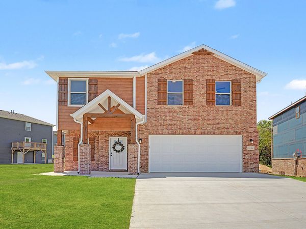 1136 E Abercorn Street, Republic, MO 65738