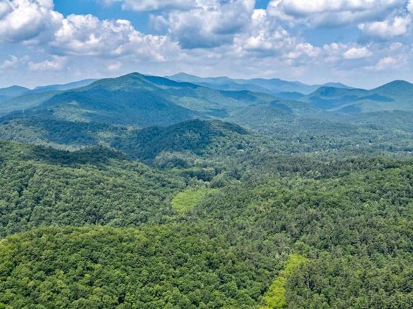 7320 Chestnut Valley Road, Hiawassee, GA 30546