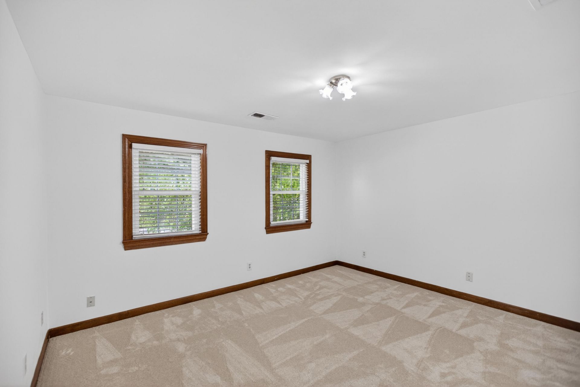 1 Blackwatch Court Photo 21